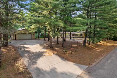 /international/us/w7092-n-oakwood-circle-neshkoro-wi-110108962618/