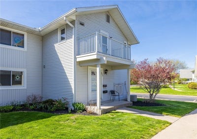 /international/us/647-eastbrooke-lane-rochester-ny-110107653714/