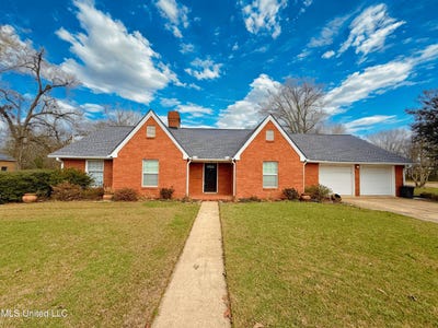 /international/us/100-pearl-street-crystal-springs-ms-110104635848/