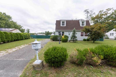 /international/us/108-lake-champlain-drive-little-egg-harbor-nj-110110298184/