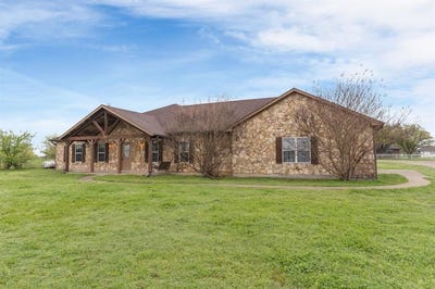 /international/us/8787-s-state-highway-78-leonard-tx-110098573276/