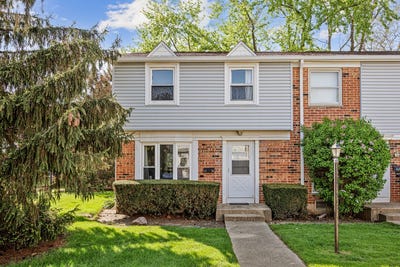 /international/us/4096-quincy-court-streamwood-il-110107569021/