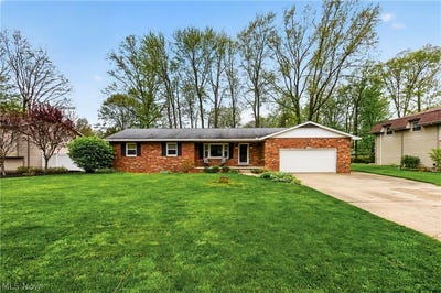 /international/us/324-old-oak-drive-cortland-oh-110107698387/