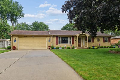 /international/us/5565-mohican-drive-stevensville-mi-110108713703/