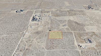 /international/us/186th-st-e-palmdale-ca-110103593326/