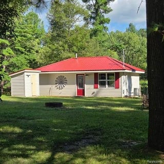 /international/us/1678-e-shore-drive-clement-twp-mi-110110143903/