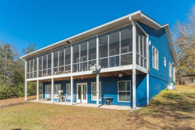 /international/us/746-davidson-road-defuniak-springs-fl-110101051572/