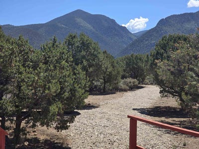 /international/us/30-dulcimer-road-questa-nm-110100919906/