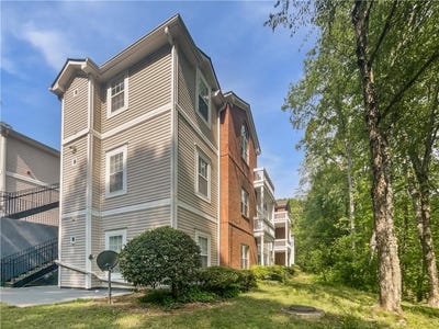 /international/us/4028-orchard-hill-terrace-stone-mountain-ga-110093533428/