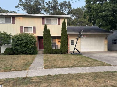 /international/us/9105-wyoming-street-oscoda-mi-110101392415/