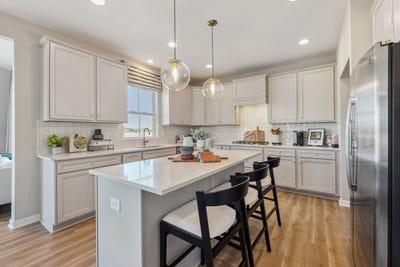 /international/us/378-canterbury-road-commercial-point-oh-110096720394/