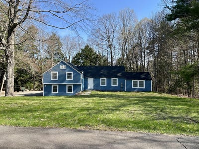 /international/us/11-deer-run-augusta-me-110107797481/
