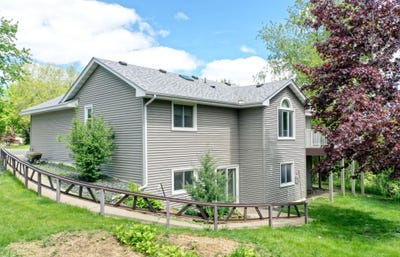 /international/us/8751-212th-street-court-n-forest-lake-mn-110108078953/