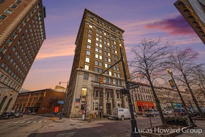 /international/us/60-monroe-center-street-nw-grand-rapids-mi-110098165218/