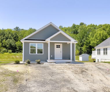 /international/us/19-feldspar-lane-cumberland-me-110108578892/