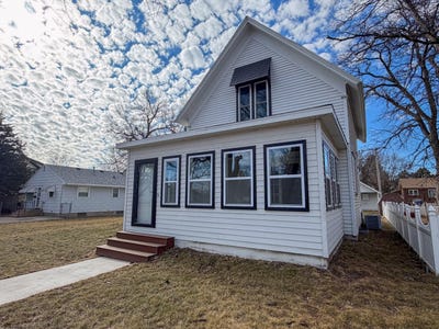 /international/us/1023-dakota-ave-s-huron-sd-110105051842/