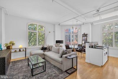 /international/us/1201-n-garfield-street-arlington-va-110119965711/