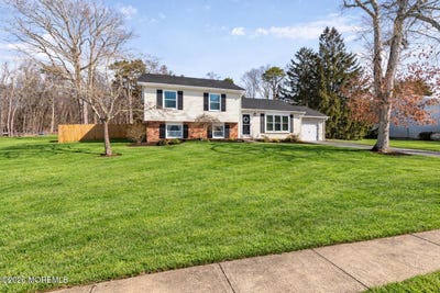 /international/us/206-pheasant-hollow-drive-lanoka-harbor-nj-110106146932/