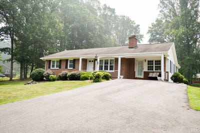 /international/us/116-shannon-drive-madison-heights-va-110119412278/