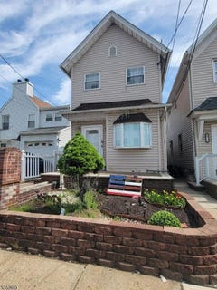 /international/us/42-delaware-st-elizabeth-city-nj-110098938111/