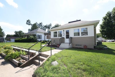 /international/us/209-linn-street-boone-ia-110108980852/