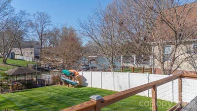 /international/us/141-bluewing-lane-mooresville-nc-110108415759/