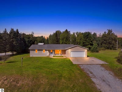 /international/us/3912-w-sanborn-road-lake-city-mi-110110167113/