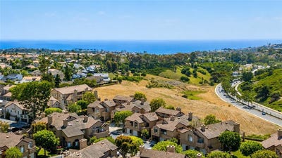 /international/us/5-silvertide-dana-point-ca-110108356636/