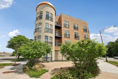 /international/us/6425-w-touhy-avenue-chicago-il-110108957821/