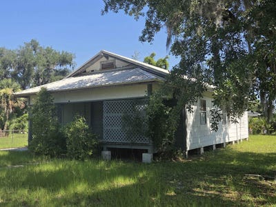 /international/us/108-e-elm-street-perry-fl-110109138068/