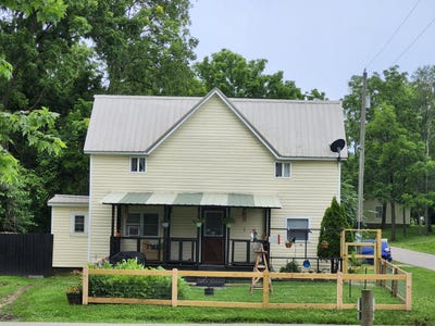 /international/us/404-hawk-street-norwood-mo-110100561366/
