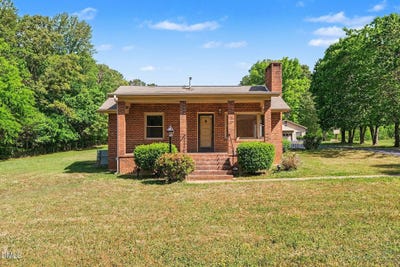 /international/us/1108-w-king-street-hillsborough-nc-110107510298/