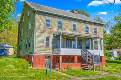 /international/us/94-n-franklin-street-athens-ny-110108033439/