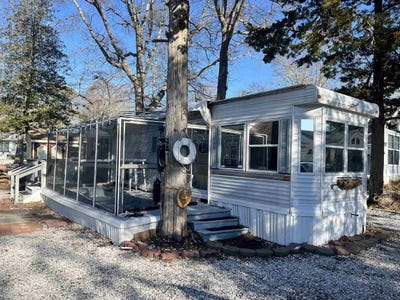/international/us/709-route-9-lower-township-nj-110105193010/