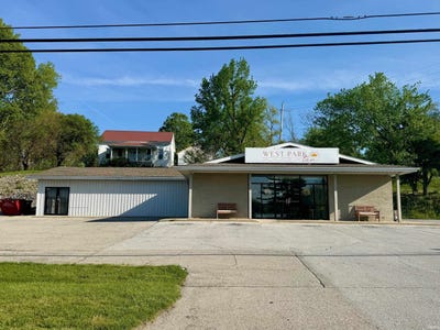 /international/us/1322-w-park-drive-huntington-in-110107798131/