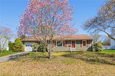 /international/us/145-glenwood-drive-north-kingstown-ri-110107652834/