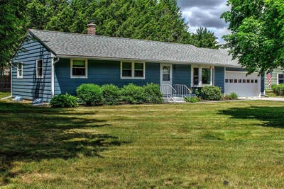 /international/us/49-robbins-road-keene-nh-110108849896/