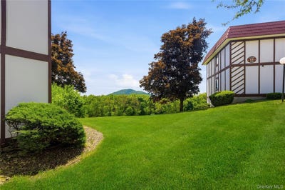 /international/us/13-skyline-drive-fishkill-ny-110108446070/