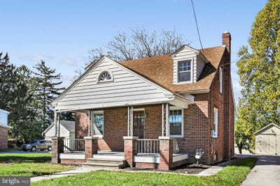 /international/us/430-hanover-road-york-pa-110120746256/