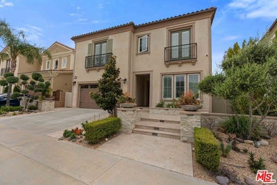 /international/us/11925-n-ricasoli-way-porter-ranch-ca-110108947016/