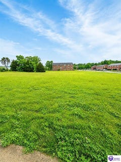 /international/us/23-elm-road-radcliff-ky-110108077792/