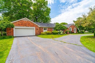 /international/us/1899-ledbury-drive-bloomfield-hills-mi-110109303750/