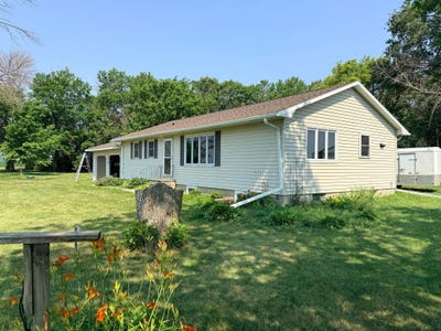 /international/us/32466-county-road-45-bingham-lake-mn-110109159738/