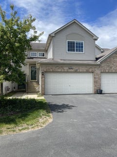 /international/us/3609-roanoke-avenue-carpentersville-il-110108267840/