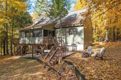 /international/us/105-pine-lane-adirondack-ny-110108714935/