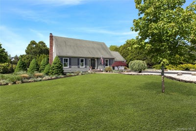 /international/us/450-maple-lane-greenport-ny-110108378078/