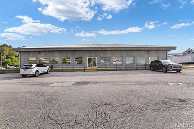 /international/us/1902-vandalia-street-collinsville-il-110107307763/
