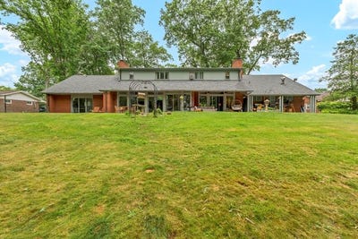 /international/us/710-northwestern-beckley-wv-110109453351/