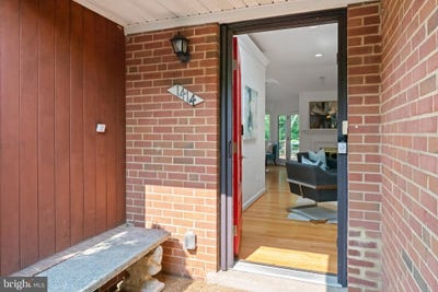 /international/us/1414-n-johnson-street-arlington-va-110099977387/