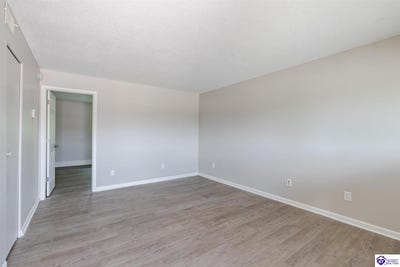 /international/us/209-n-woodland-drive-radcliff-ky-110100900462/